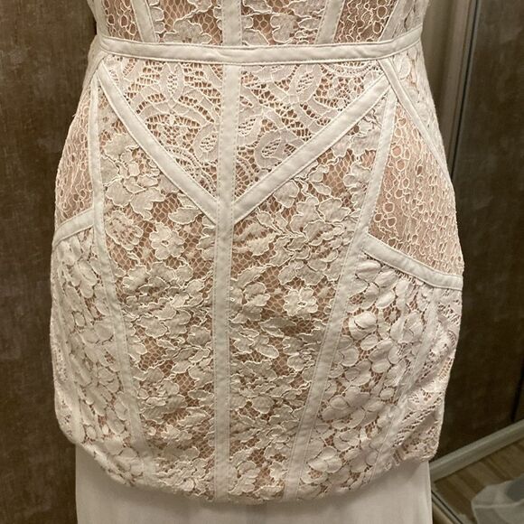 Bcbg Maxazria Elegant White Strapless Lace Dress, US2 - Picture 7 of 14